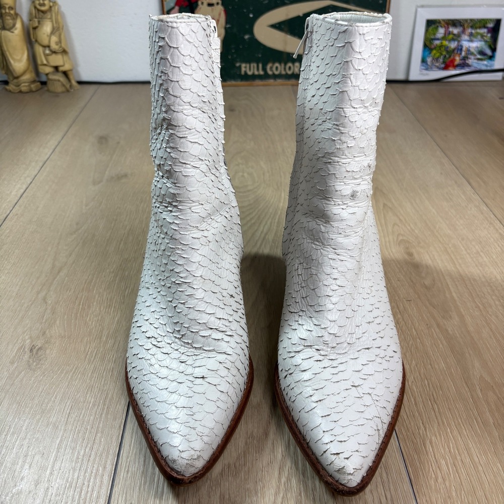 Matisse Caty White Snake Embossed Leather Western Ankle Boots 8M Brazil - Picture 3 of 9
